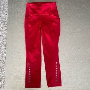 Lululemon Swift Speed High-Rise Crop 21"
Dark Red